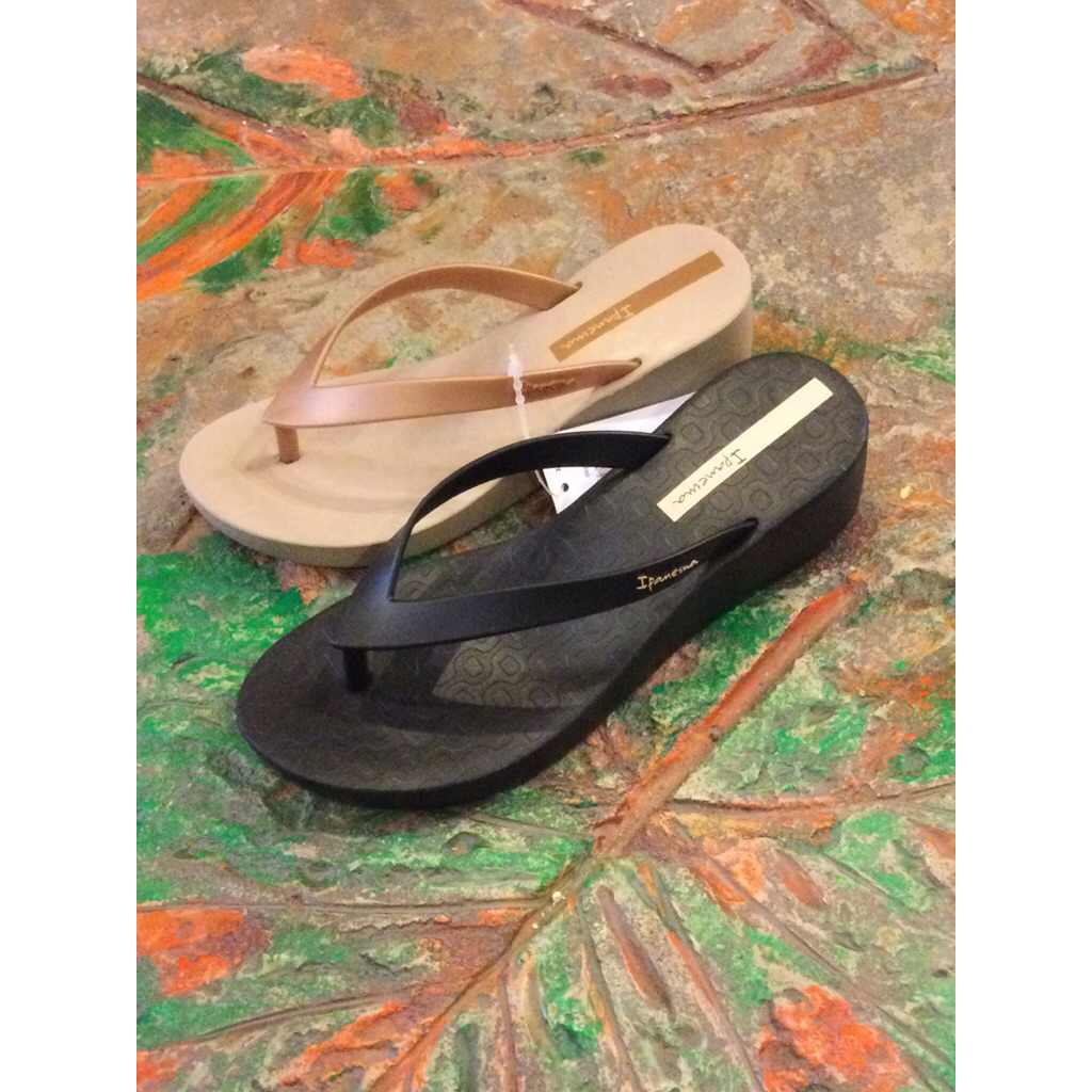 🌸Ipanema 748 รองเท้าส้นสูง 2 นิ้ว หูหนีบ ราคา 1290