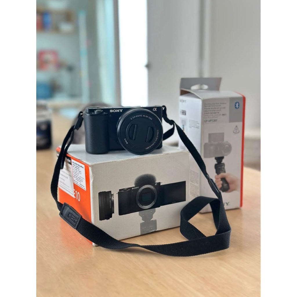 Sony ZV-E10 4K + เลนส์ 16-50mm OSS + GP-VPT2BT Shooting Grip with Wireless + เมม 32GB