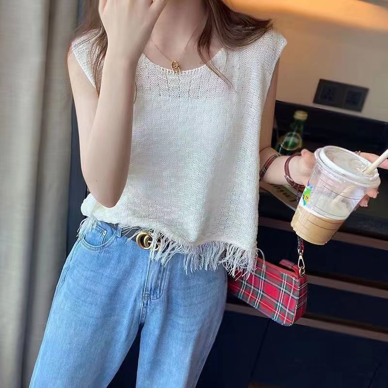 เสื้อกั๊กแขนกุดผ้าบางแฟชั่นสำหรับผู้หญิงฤดูร้อน สไตล์เกาหลีดีไซน์ใหม่ เสื้อกั๊กถักประดับพู่