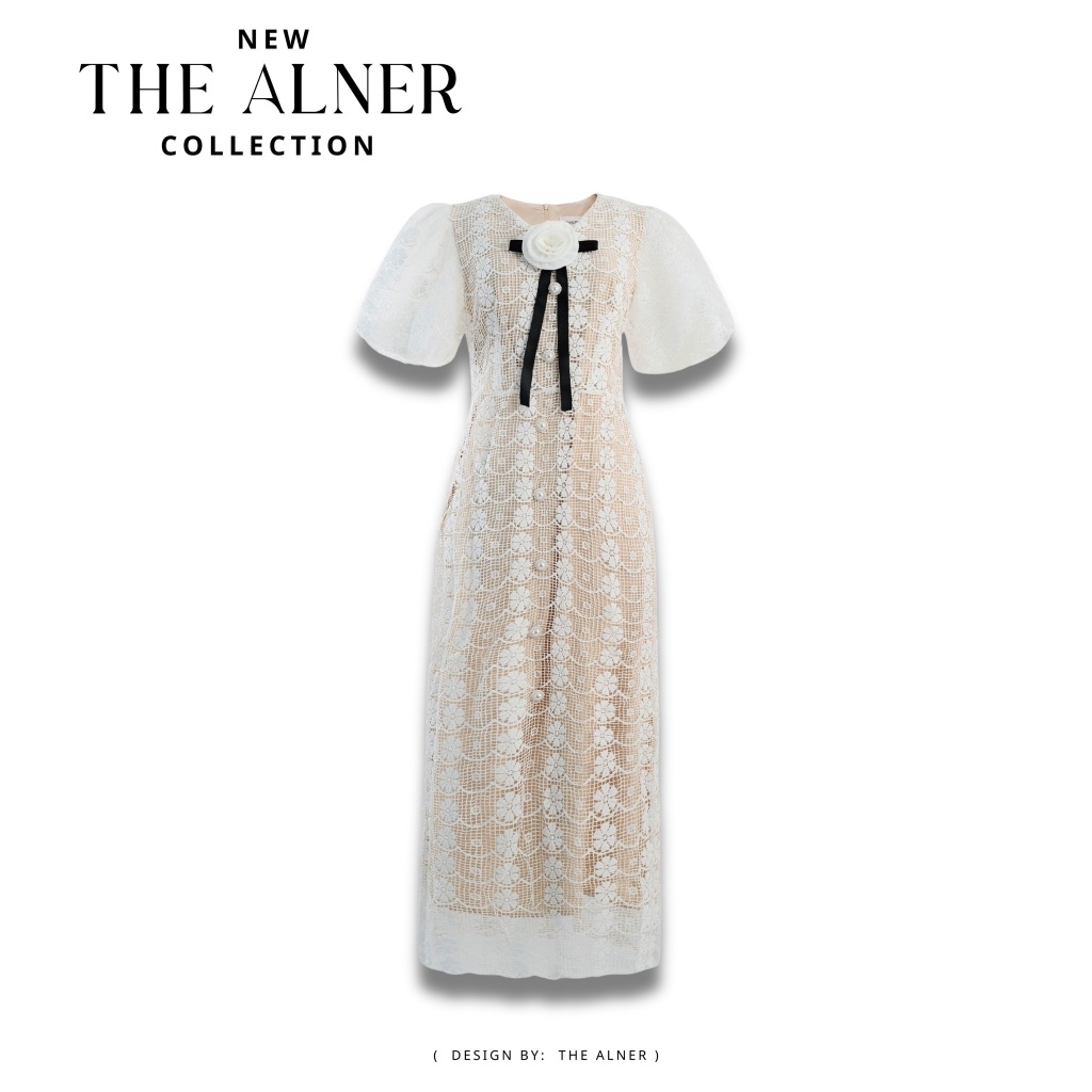 Thealner-AN807 (เดรสลูกไม้ขาวแขนพองคอวีแต่งดอกอก)