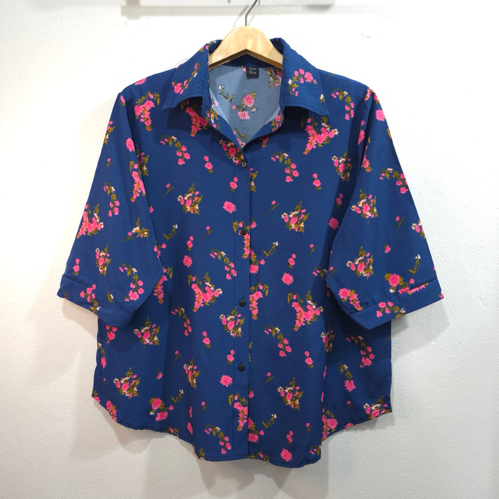 อก 44” เสื้อเชิ้ตเเขนสามส่วน ผ่าหน้า ผ้าไหมอิตาลี ไม่ต้องรีด ลายดอกเล็ก - รูปที่ 4