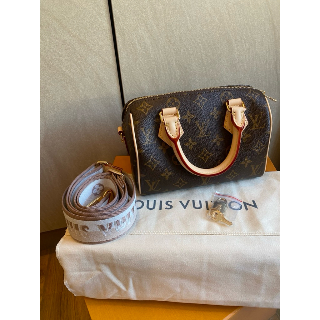 lv speedy 20 พรีจากโรงงานจีนมา 7000 มือ2 *ไม่แท้นะ