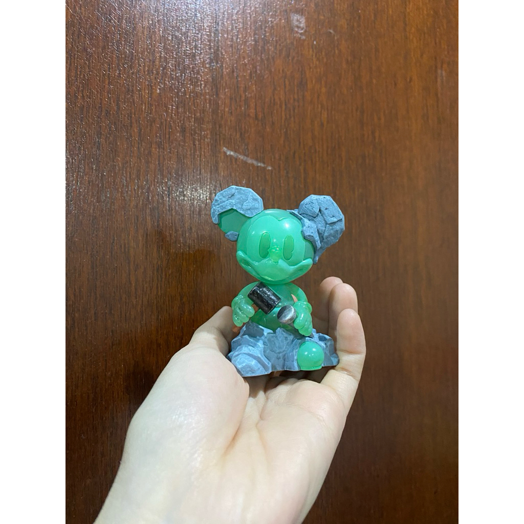 Popmart  Mickey Ever-curious  (📌jade mickey)