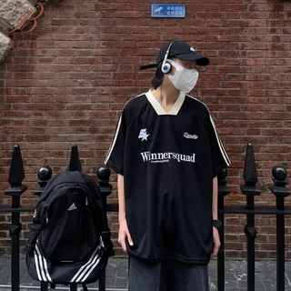 B BLUES เสื้อยืดแขนสั้นคอวีสไตล์ High Street สไตล์อเมริกัน เสื้อคู่ลำลองทรงหลวมพิมพ์ลายย้อนยุค