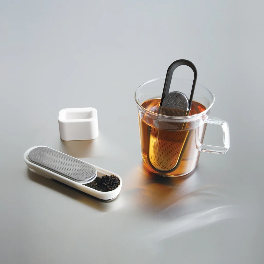 KINTO LOOP TEA STRAINER ที่กรองชาแบบด้ามจับ ใช้งานง่ายเพียงสไลด์และตัก