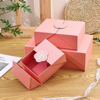 [B04#สีชมพู] [ส่งจากไทย🇹🇭] กล่องของขวัญสีชมพู + ถุงกระดาษ กล…