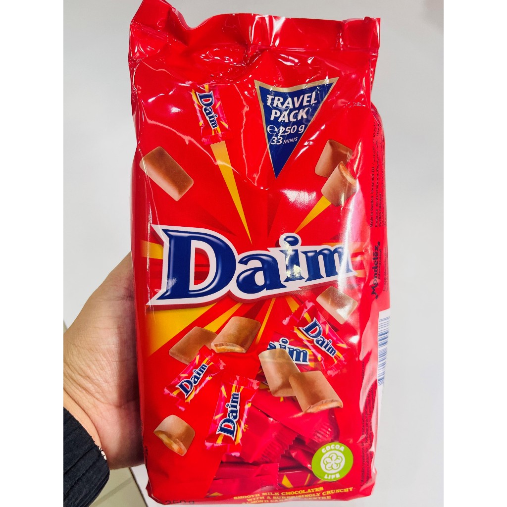 (พร้อมส่ง)EXP30/6/25 Daim ช็อกโกแลตนมคาราเมล Daim Minis Travel Pack 250g  ฉลากENG