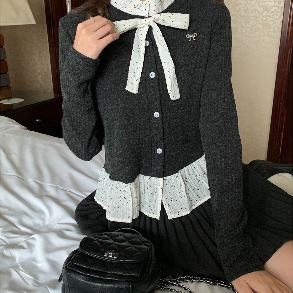 [Sheing office]🌟พร้อมส่ง🌟เสื้อถักแขนยาวสำหรับผู้หญิง ดีไซน์ลายจุดปะติดปะต่อและประดับโบว์