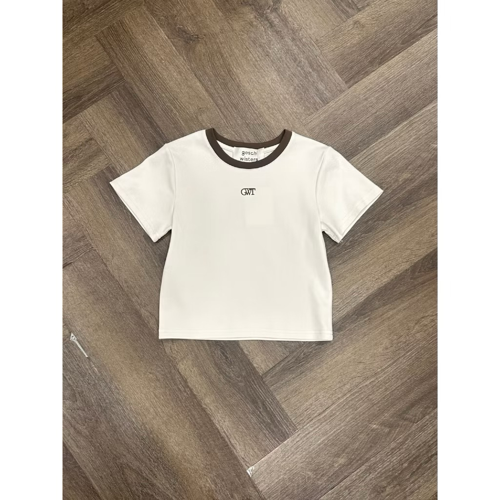 พร้อมส่ง เสื้อยืดคอกลม Geschwisters GWT baby tee : Cookies and cream