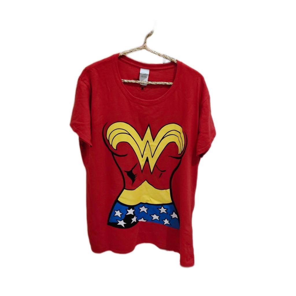 เสื้อยืดลาย Wonder Woman  มือสอง