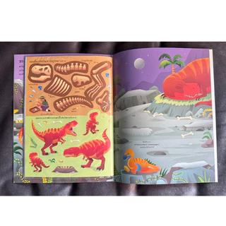Aksara for kids หนังสือเด็ก สนุกกับการติดสติกเกอร์ ทีเร็กซ์ และไดโนเสาร์ขนาดมหึมาอีกมากมาย