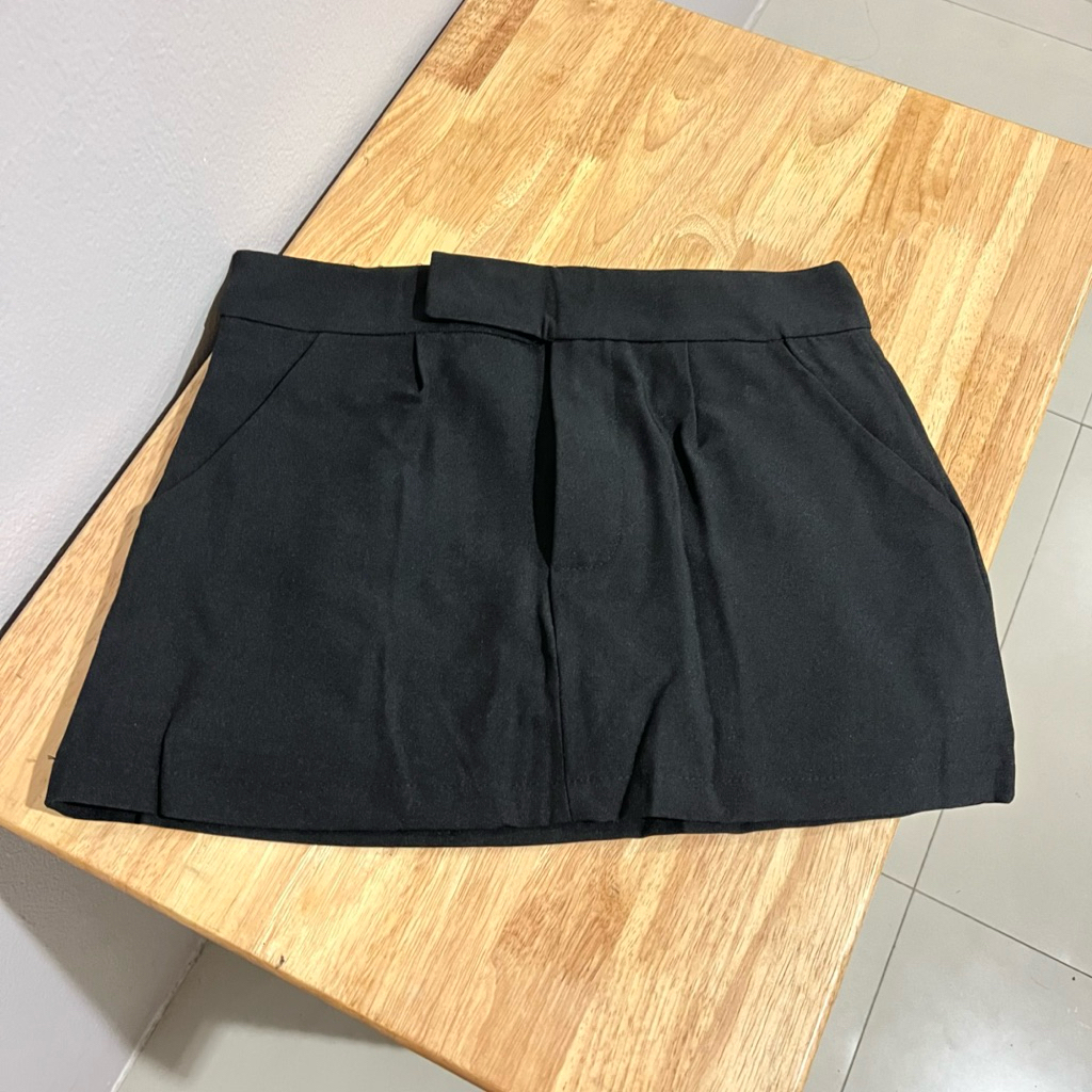 Richy.girl กระโปรงกางเกงเอวต่ำ M ( new )