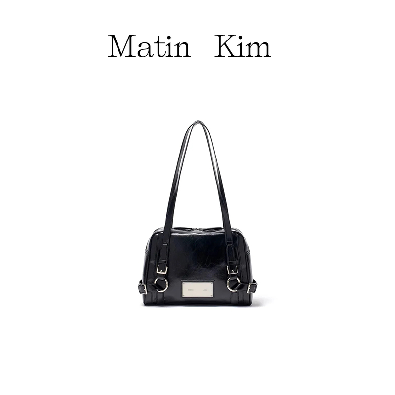 【Matin Kim】 BIKER DETAIL SQUARE SHOULDER BAG กระเป๋าสะพายไหล่ทรงสี่เหลี่ยม
