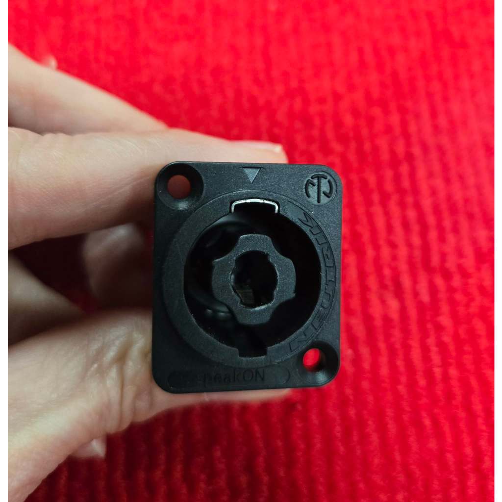 NEUTRIK NL4MPXX แจ็ค SPEAKON ตัวเหลี่ยม สเปคคอนติดแท่น NL 4 MP สเปคคอน