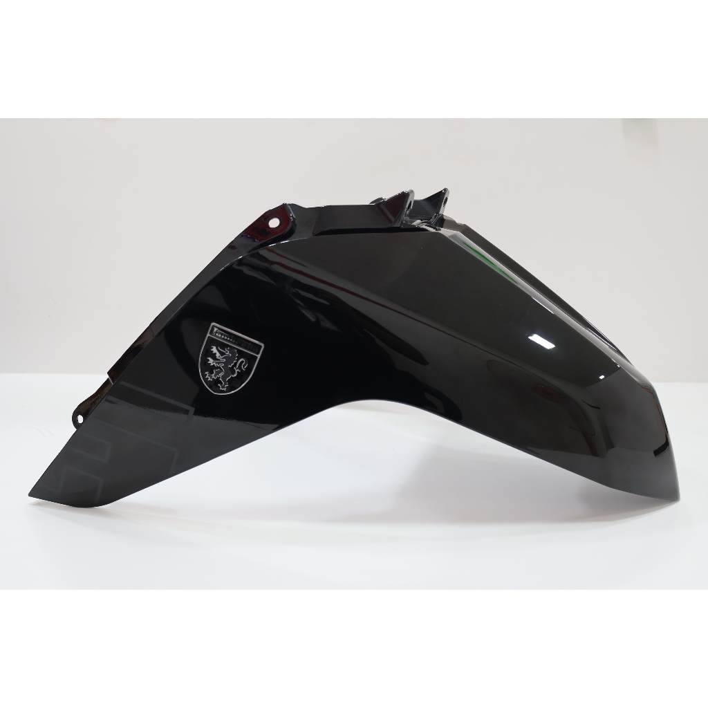 บังโคลนหน้าสีดำ X300GP + สติ๊กเกอร์ แท้(มีตำหนิ) 200-16-0201-BLK