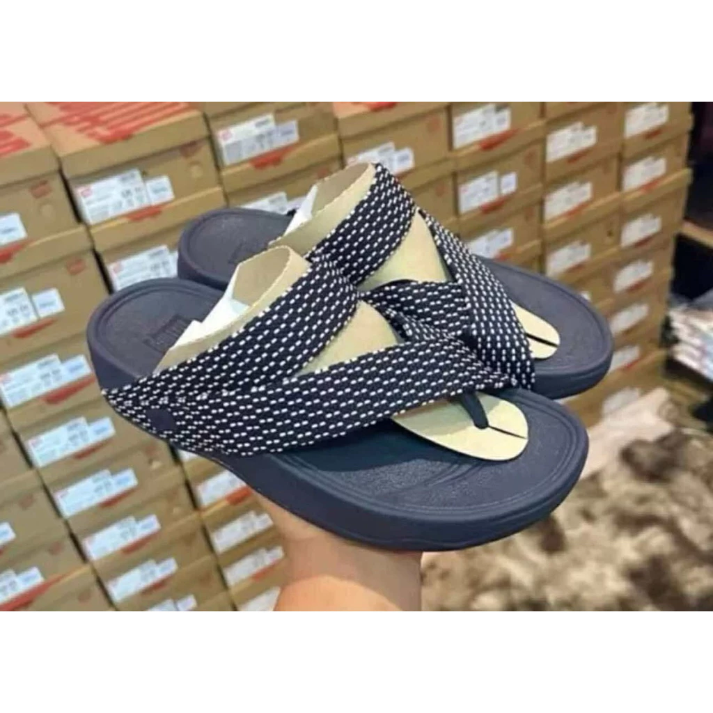 รองเท้าเเตะ fitflop สลิงรุ่นใหม่ สวย ใส่ได้ทั้ง หญิงและชายไซร้ 36----44