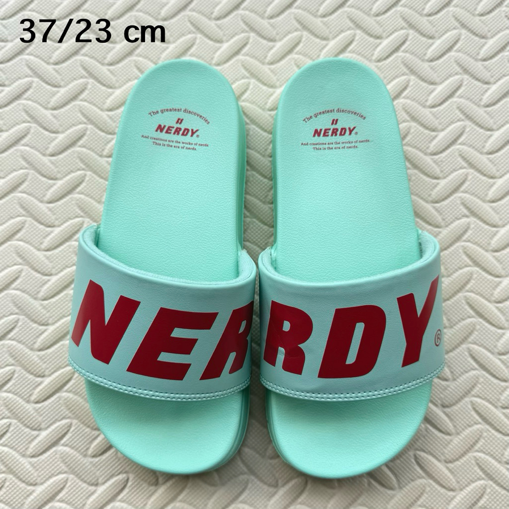 รองเท้ามือสอง Nerdy สีเขียวมิ้นท์ (BE579)