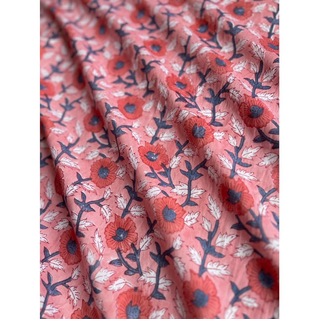 144บ./หลา(0.9m)Cotton Fabric Indian Blockprint  ผ้าฝ้าย ผ้าอินเดีย พิมพ์มือ sarasafabric handblockprint cotton H26-01-02