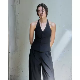 STUDIO UNKNOWN - SS26 Anna Slim Vest เสื้อกั๊กทรงเข้ารูปมีตัวปรับด้านหลัง