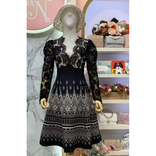 ❌พร้อมส่ง xS-4xl❌*เดรชลายไทยดำ-ท่อนบนตัดต่อลูกไม้แขนยาว(มาริ…