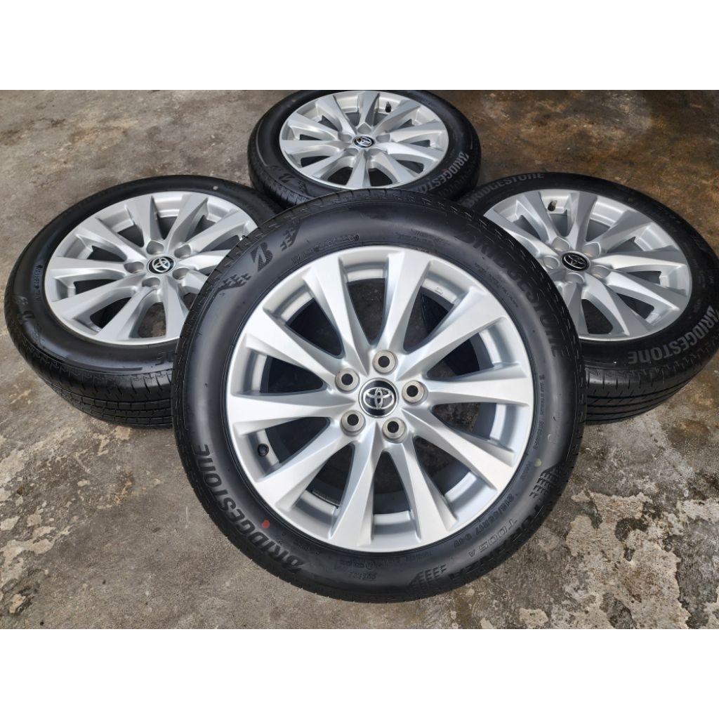 ราคาต่อชุด ล้อพร้อมยางถอดป้ายแดง ล้อ Toyota Camry ขอบ 17ยาง 215 55R17 Bridgestone T005a ปลายปี20 สภา