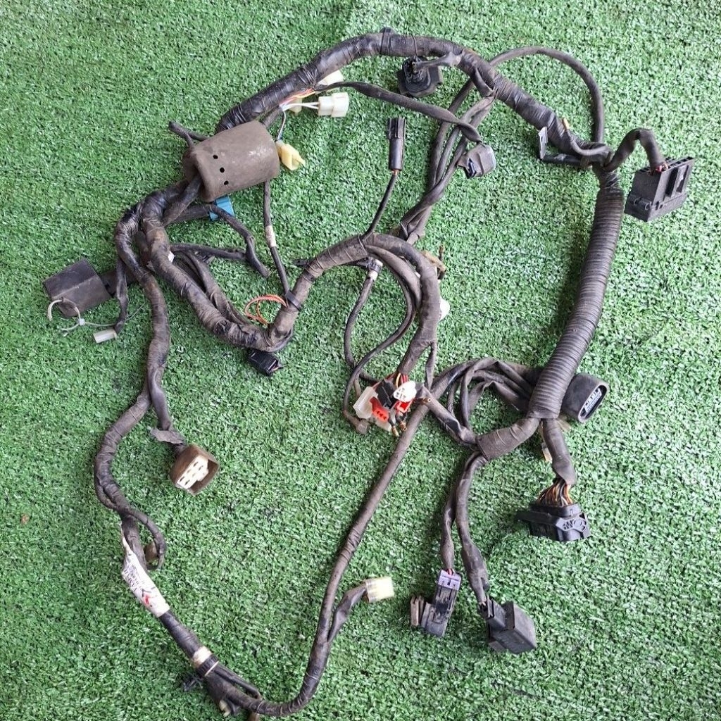 ชุดสายไฟเมน R15 ตัวใหม่ รหัสB9B0ชุดสายไฟเมน R15 ตัวใหม่ รหัสB9B0