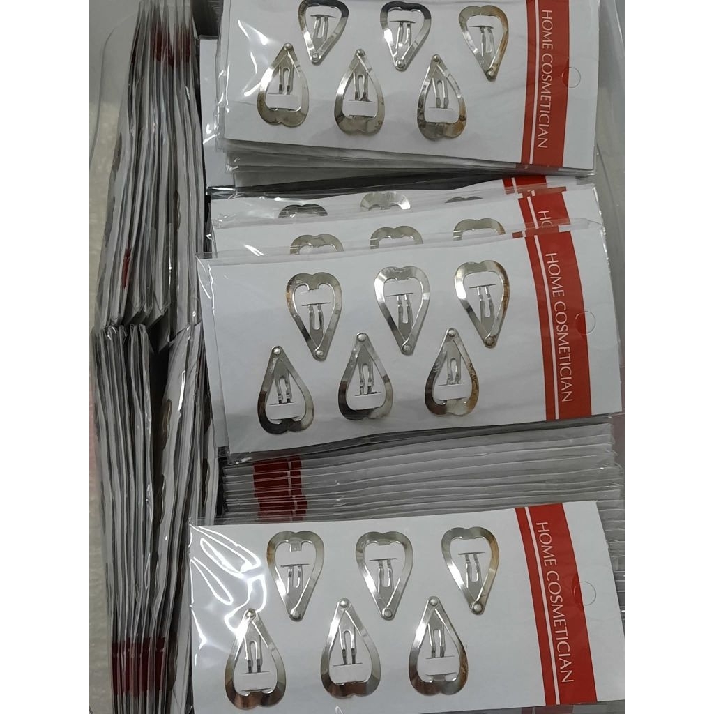 ของใหม่ญี่ปุ่น กิ๊บเป๊าะแป๊ะ หัวใจ ขนาด 2×3ซม. ราคา/แผง **สินค้ามีตำหนิ