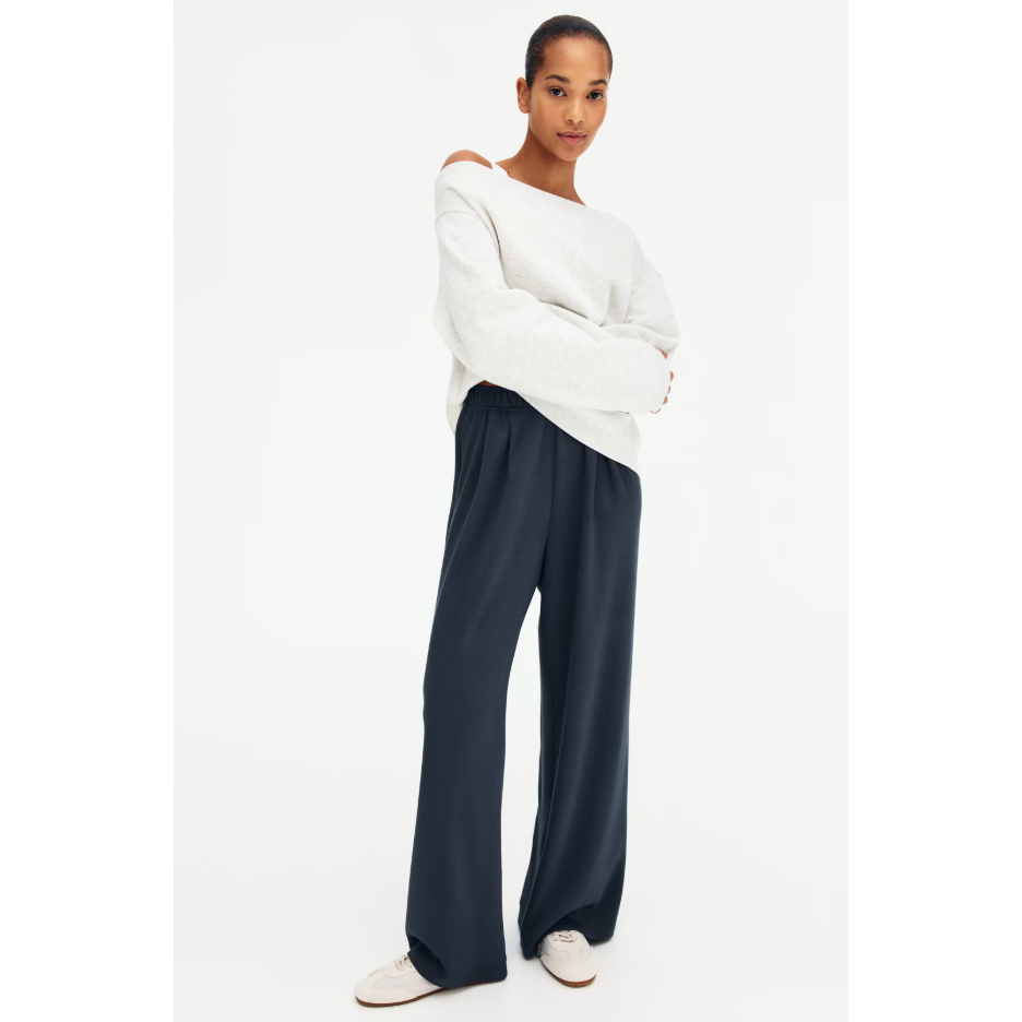 H&M(เอชแอนด์เอ็ม) กางเกงขายาวทรงกว้าง แบบสวมใส่ง่าย Women Wide pull-on trousers 1314264_2