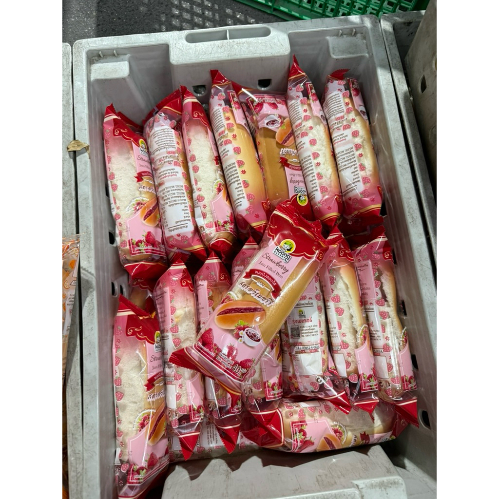 ขนมปังสอดไส้แยมผลไม้ ก้องเบเกอรี่ ( ยกตะกร้า 30 ชิ้น )