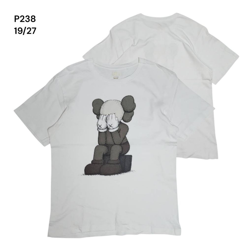 เสื้อยืด  KAWS x Uniqlo P238