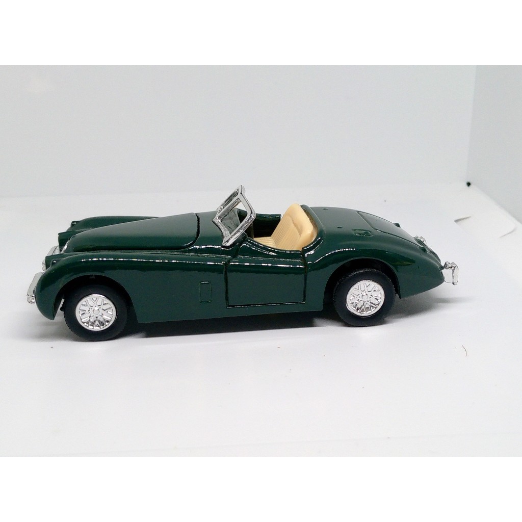 [มือสอง]โมเดลรถจำลอง Jaguar XK 120 Roadster สีเขียวเข้ม