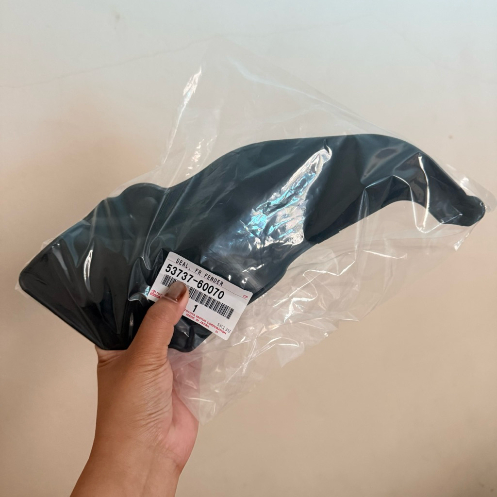 ยางกันฝุ่นบังโคลนหน้า VX100/LX470