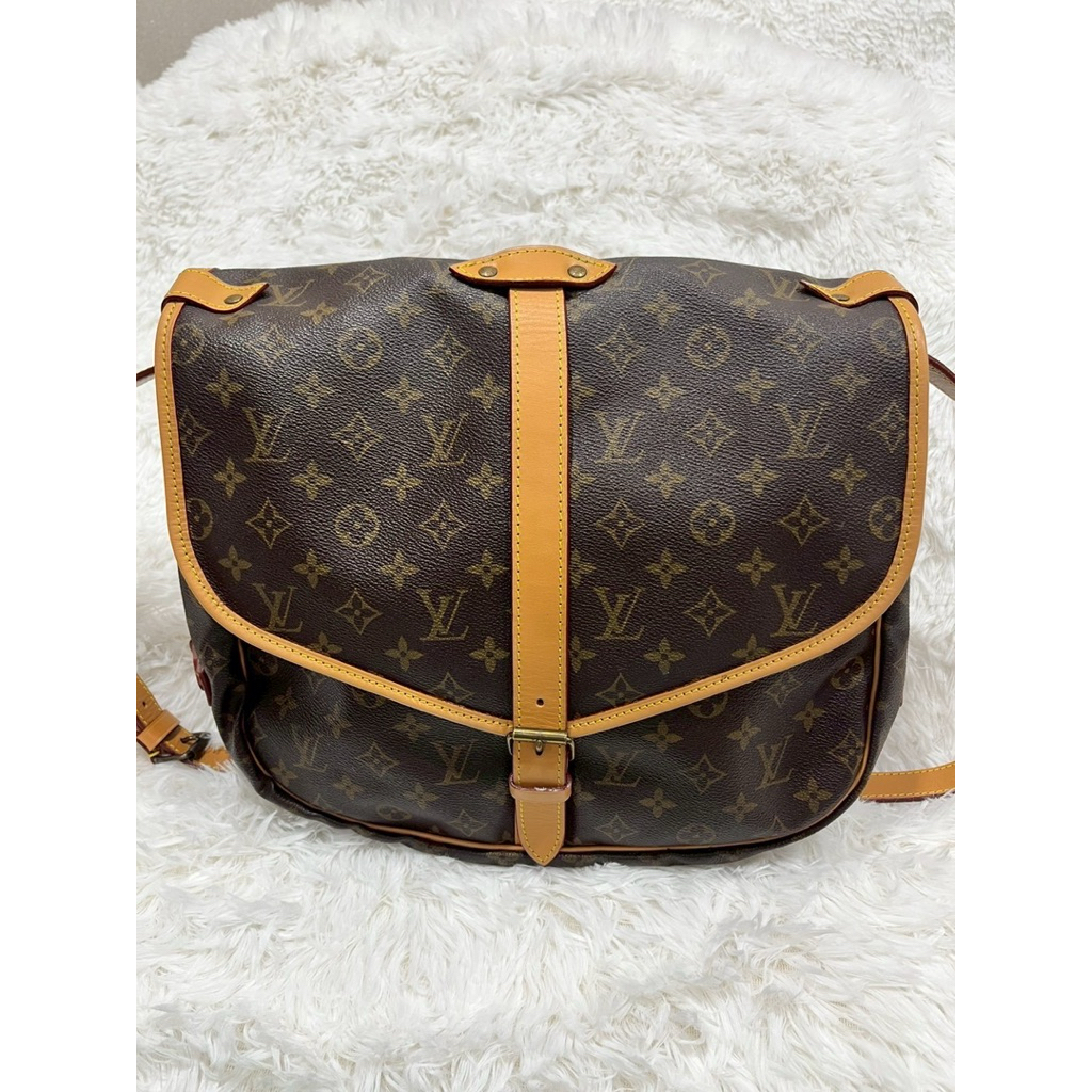 กระเป๋าหลุยส์รุ่นฮิตในตำนานของแท้มือสอง!!  Used LV Saumur Vintage หญ่ จุของได้เยอะมาก