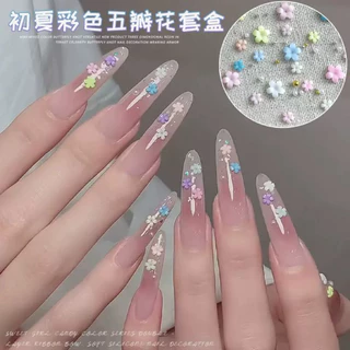 อะไหล่ดอกไม้ติดเล็บคละสี คละขนาด 3MM, 6MM แพ็คเกจตลับ สินค้าพร้อมส่ง
