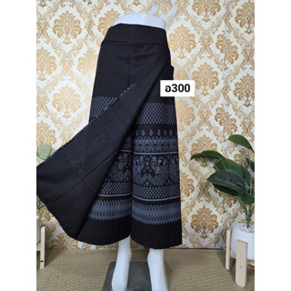 กระเปง ผ้าฝ้ายหมักโคลนพิมพ์ลาย เอวฟรีไซส์ ด้านหลังเป็นยางยืด