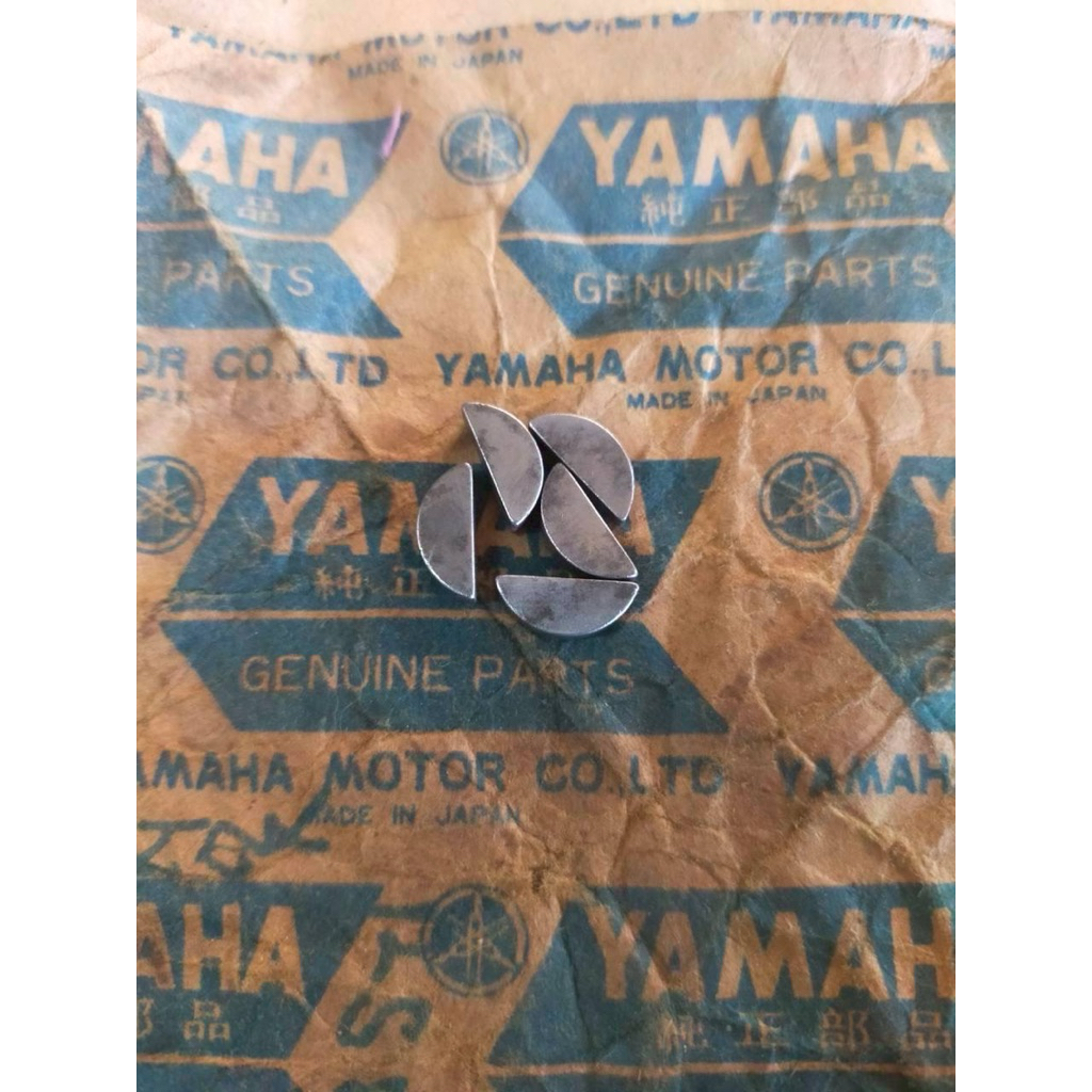 ลิ่ม จานไฟ Yamaha DT100 YG1 YF1 YG5 YL2 V75 Y80 U5 U7 RX100 RXS RXK แท้ใหม่ Made in japan