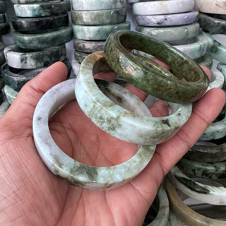 กำไลหยก หยกพม่า หน้าเหลี่ยม ท้องแบน