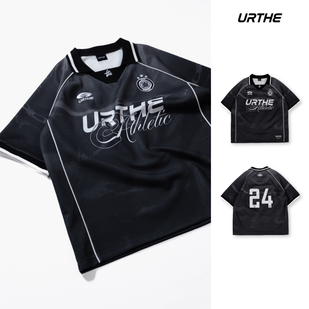 URTHE - เสื้อโปโล เสื้อเจอร์ซีย์ Oversize รุ่น THE BLACK FOOTBALL JERSEY