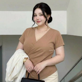 C605 🤎[S-XXXXXL] เสื้อคอวีปาดสาวอวบ-สาวผอม แขนสั้น เอวเข้ารูปพรางหุ่นอย่างดี มีลายปรับล็อคเอวด้านหลัง ใส่ทำงาน-ออกงานสวย