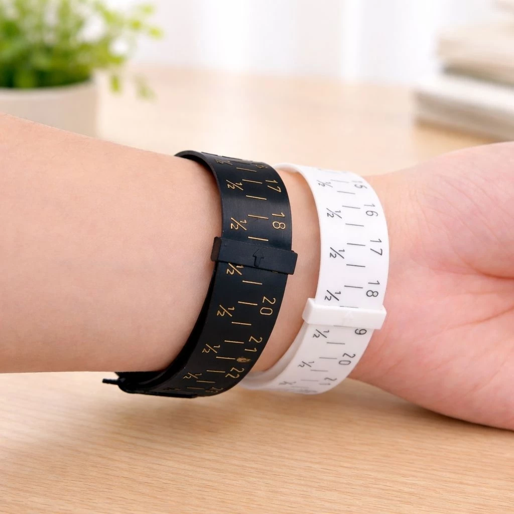 (หน่วยวัดเซนติเมตร)สายวัดข้อมือ ซิลิโคนปรับได้ (Wrist Size Measuring Band) หน่วยวัดเป็นเซนติเมตร