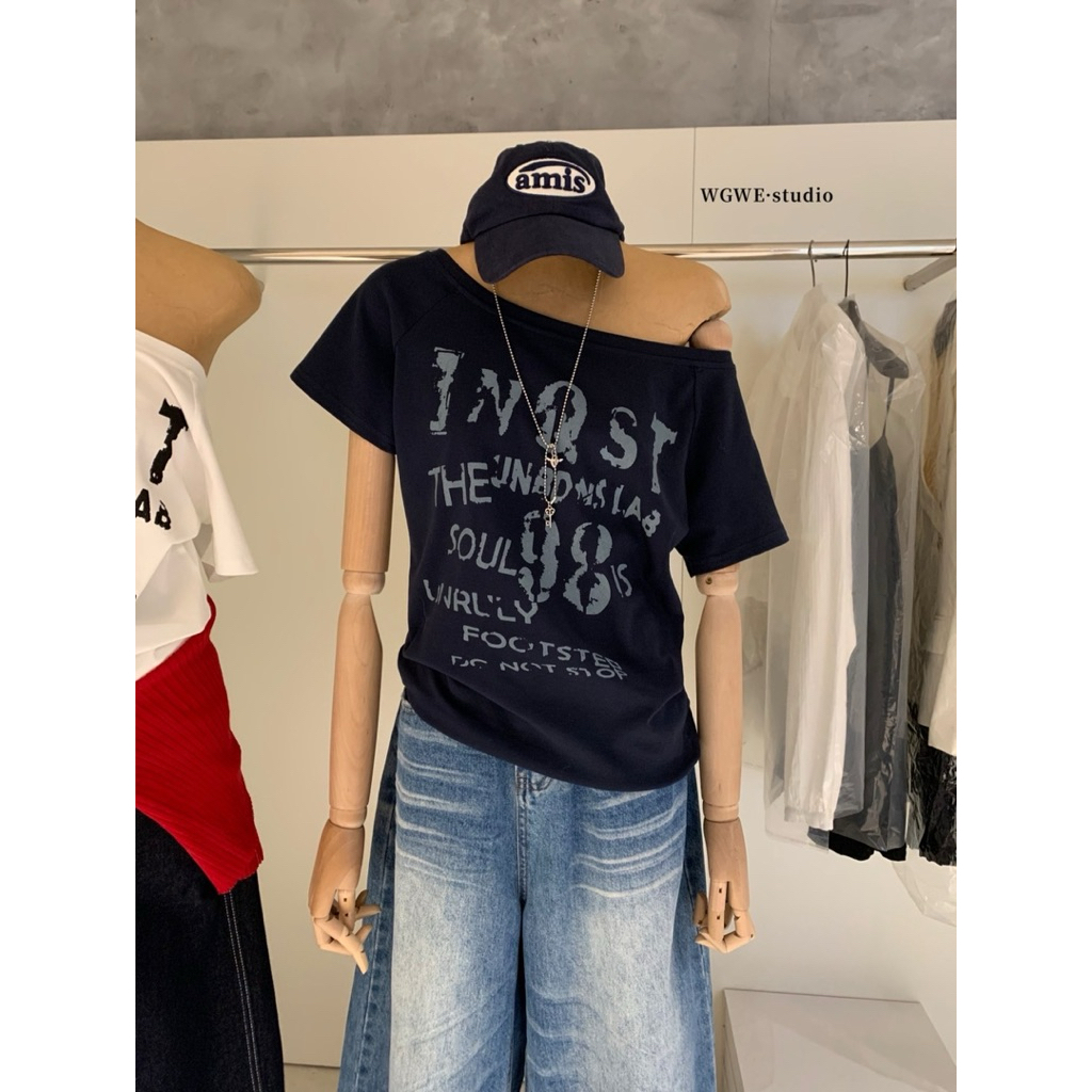 9029# เสื้อคอกว้างแขนสั้นสกรีนลายช่วงอก เนื้อผ้าดี ใส่สบาย  TAG:WG.WE ราคา ถูกที่สุด ดีลบีเคเค แกลเลอรีภาพที่ 4
