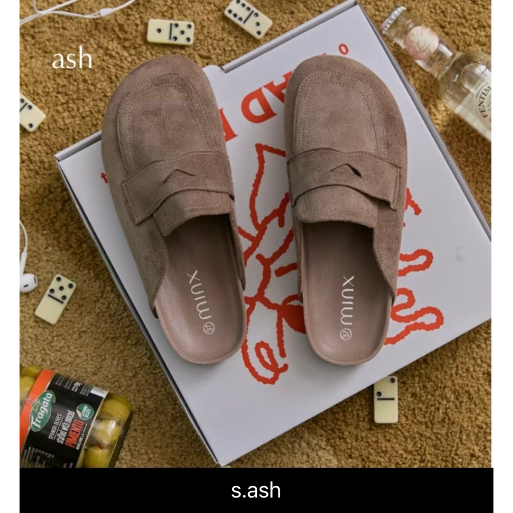 ส่งต่อ Wynn slipper รองเท้าสลิปเปอร์ หนังกลับ #minxshoes