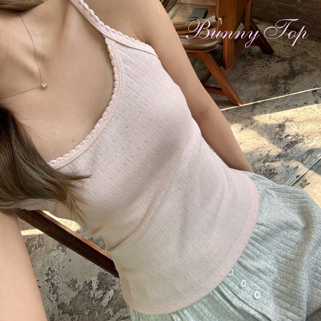 Dopey.puffy / Bunny Top  เสื้อสายเดี่ยวเนื้อผ้าฉลุดีเทลแต่งขอบผ้ายืด