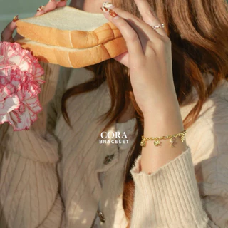 The Lucy Cora bracelet สร้อยข้อมือแห่งความโชคดี