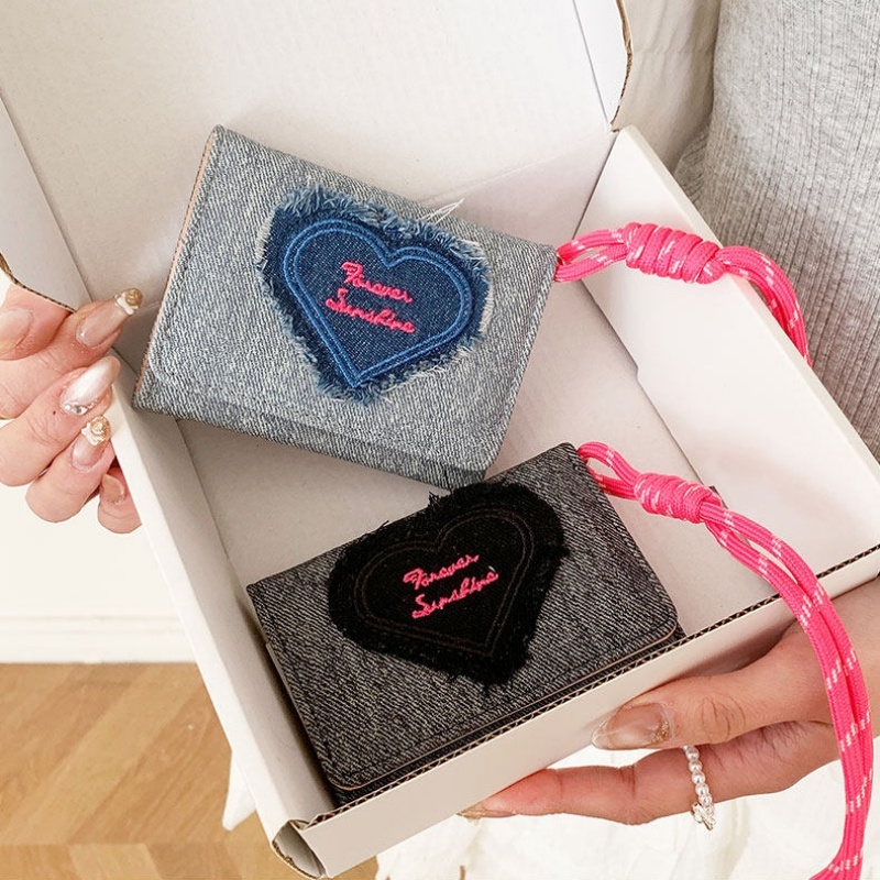 Miss_J พร้อมส่งจากกทม🎀กระเป๋าสตางค์ผ้าควิลท์สีพื้น ดีไซน์ทันสมัยสำหรับผู้หญิง ใส่โทรศัพท์มือถือได้ - รูปที่ 6