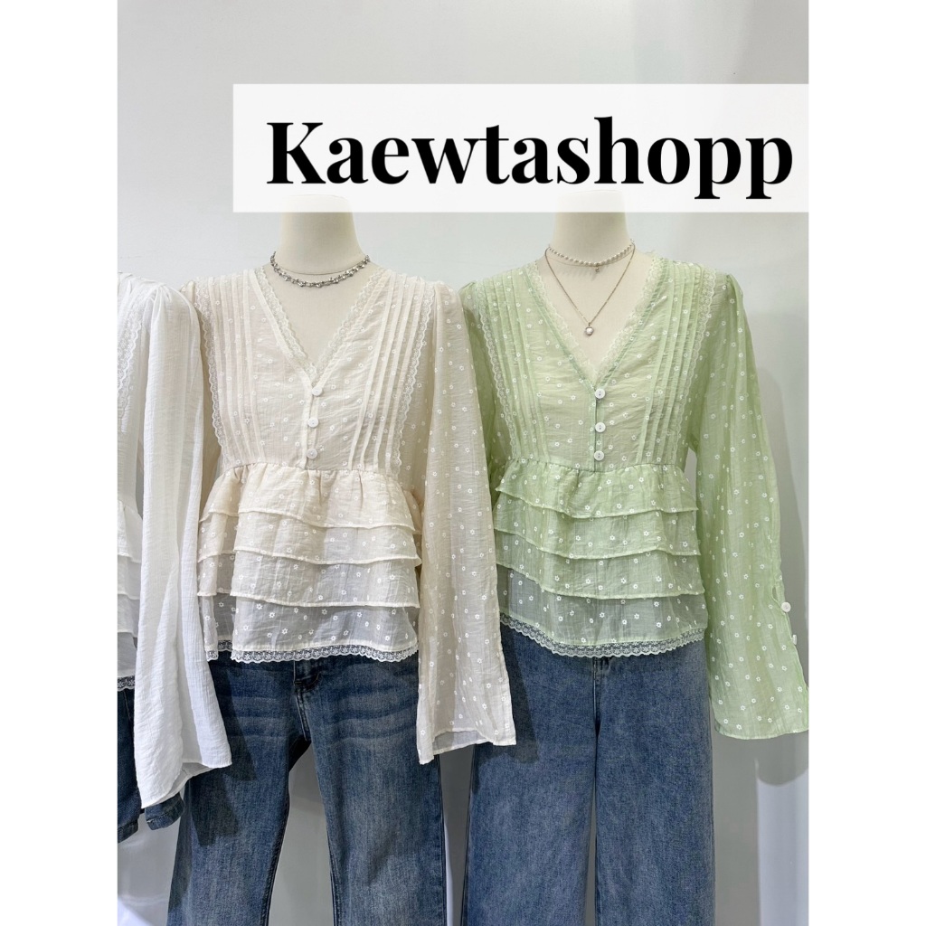 ป้าย Matinee/ Maikaew เสื้อแขนยาว ลูกไม้ คอวี แต่งชั้น ระบายเอว กิมมิค ดีเทล ดี kaewtashop - รูปที่ 2