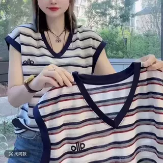 เสื้อยืดแขนสั้นคอกลมลายทางสำหรับผู้หญิง คอลเลคชั่นฤดูร้อนใหม่ปี 2026 ดีไซน์ทันสมัย ​​ปักลาย ทรงหลวม ช่วยให้ดูผอมเพรียว ส