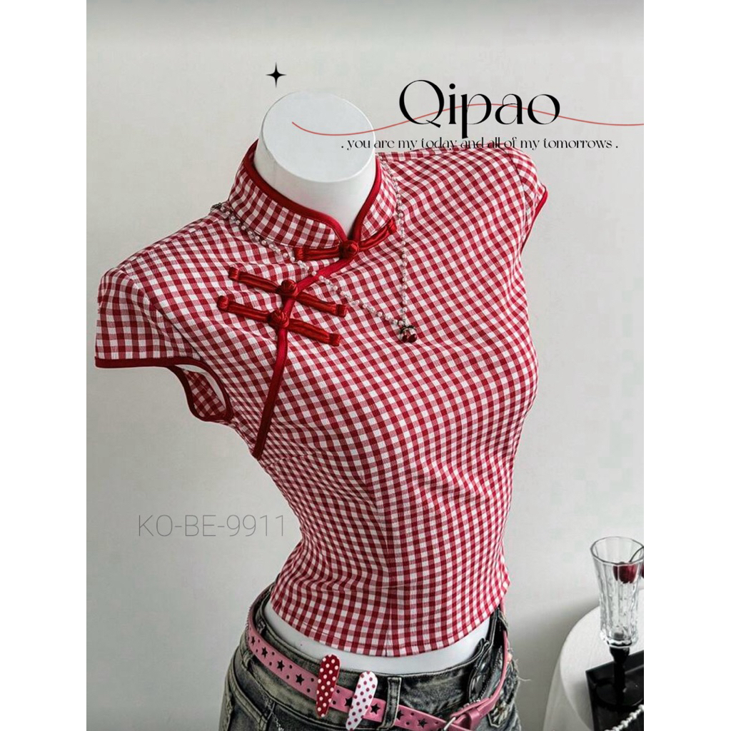 KOBE-9911 รุ่น Qipao 🇨🇳 เสื้อคอจีนลายสก็อตดีเทลแน่น ลุคสาวหมวยอินเตอร์ สไตล์ Coquette/Y2K 🇹🇭 พร้อมส่