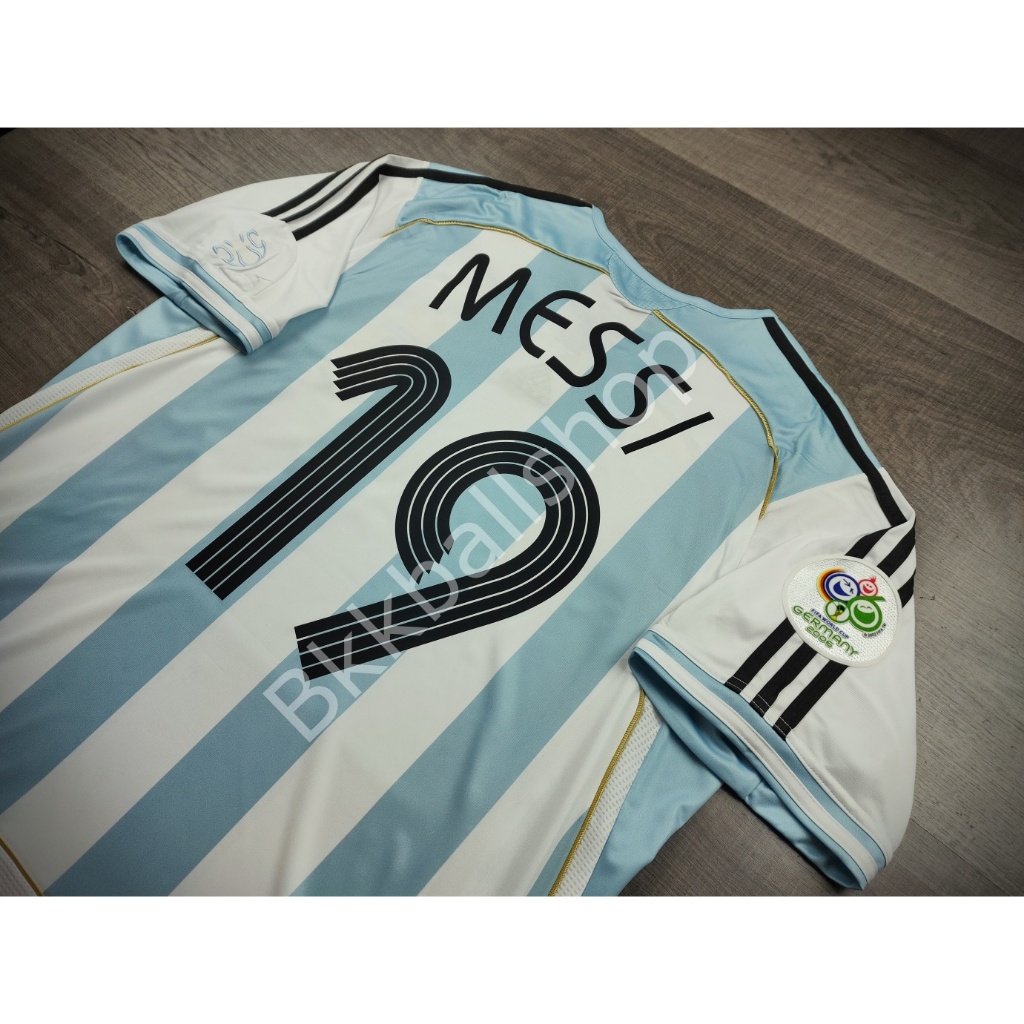 [Retro] - เสื้อฟุตบอล ทีมชาติ อาเจนตินา Home ฟุตบอลโลก ปี 2006 เบอร์ชื่อ 10 RIQUELME 19 MESSI