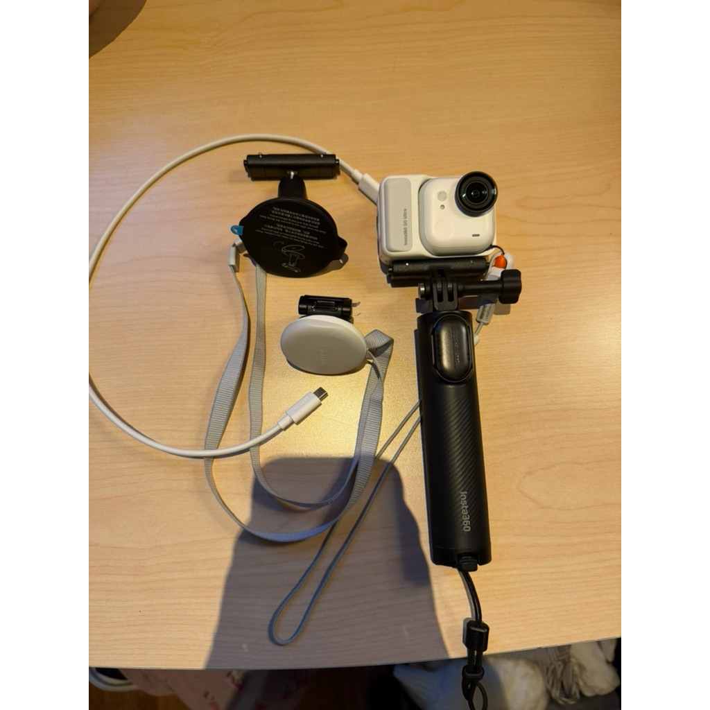 insta360 Go Ultra Creator Set ครบเซ็ต ขาตั้ง Sd card